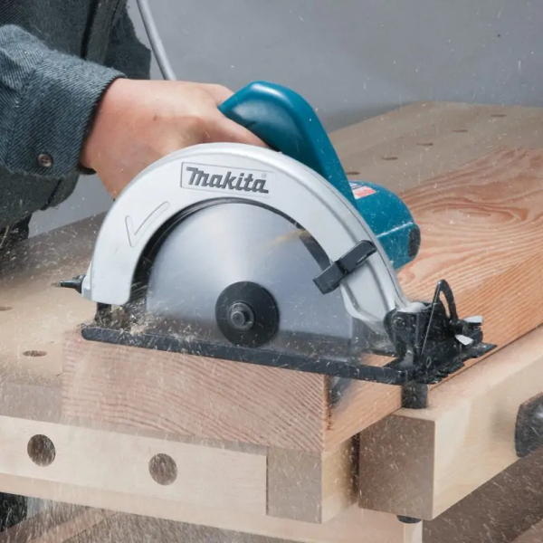 Makita 5806B MÁY CƯA ĐĨA(185MM)