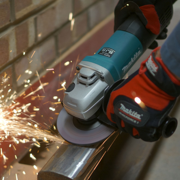 Makita 9556HB MÁY MÀI GÓC(100MM/840W/CÔNG TẮC ĐUÔI)