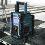 Makita DMR300 RADIO CÔNG TRƯỜNG CÓ CHỨC NĂNG SẠC DÙNG