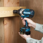 Makita DTW1002Z MÁY SIẾT BU LÔNG DÙNG PIN(12.7MM/BL) (không kèm pin sạc)