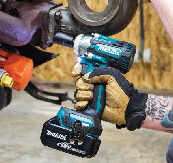 Makita DTW300Z MÁY SIẾT BU LÔNG DÙNG PIN(12.7MM/ (không kèm pin sạc)