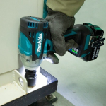 Makita DTW302RTJ MÁY SIẾT BU LÔNG DÙNG PIN(9.5MM/ (kèm 02 pin 5.0 + sạc nhanh)