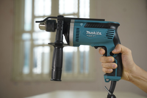 Makita M8100KX2B MÁY KHOAN BÚA(16MM)(26 CÁI PHỤ  KIỆN)